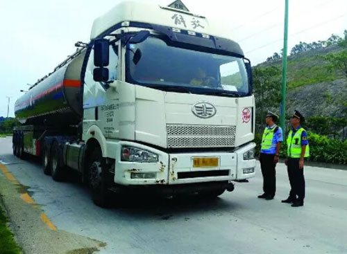 車輛過(guò)磅檢測(cè)現(xiàn)場(chǎng)