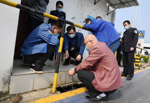 來賓市開展企業(yè)復(fù)工地磅計(jì)量檢定活動 預(yù)防地磅遙控